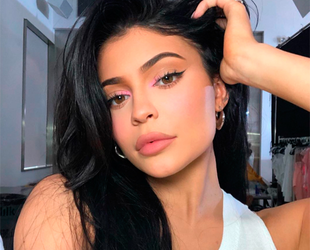 Kylie Jenner em post após separação: “Nenhuma pessoa vai te fazer feliz”