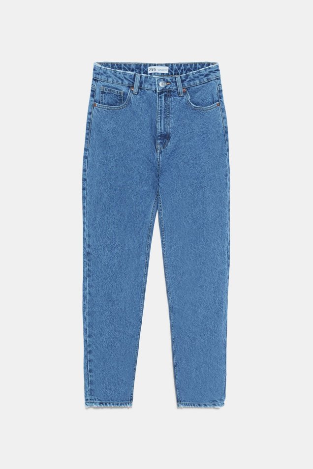 Calça mom jeans Zara (R$ 189*). Calça mom jeans Zara (R$ 189*).