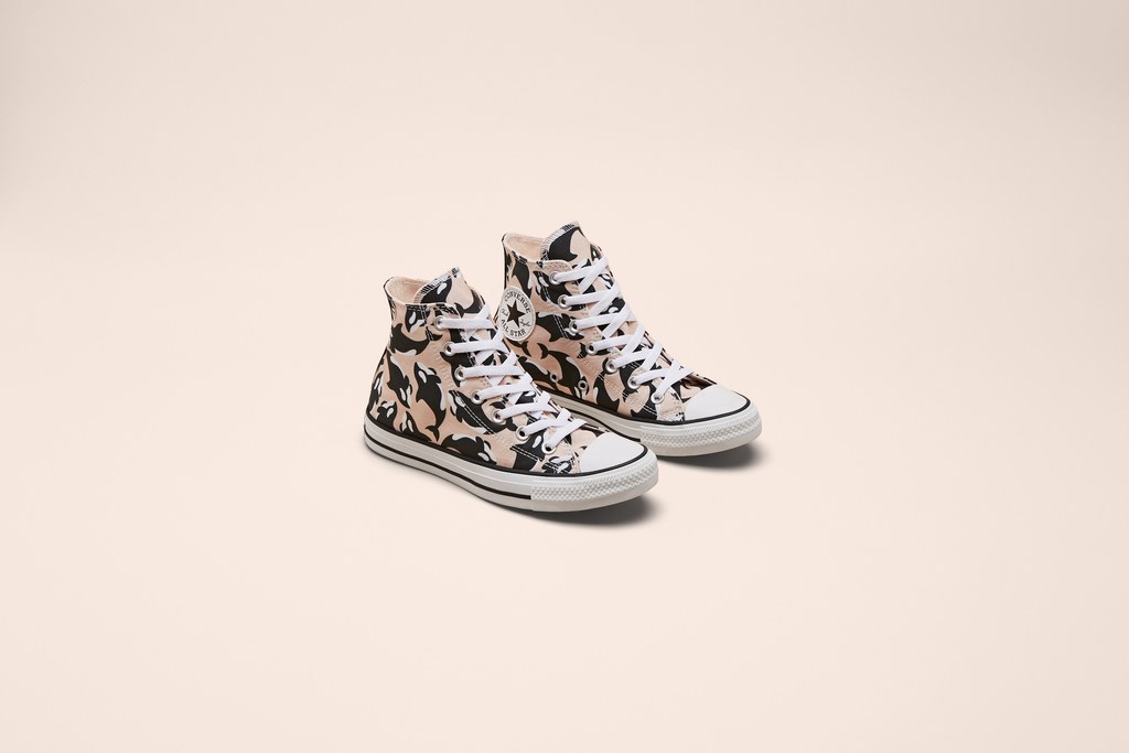tenis-millie-bobby-brown-converse-01
