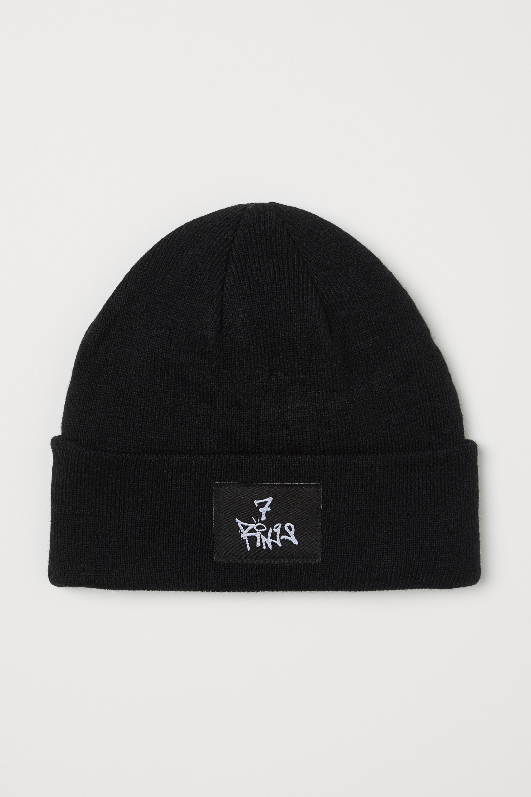 ariana-grande-gorro-h&m