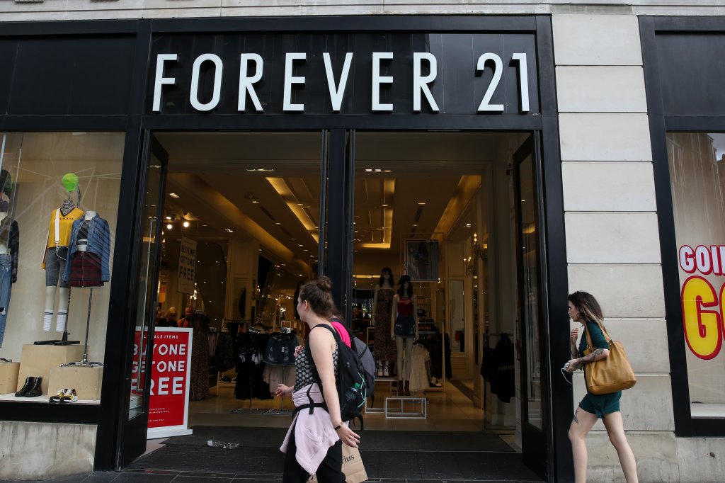 Forever 21 pede recuperação judicial, mas não fechará todas as lojas