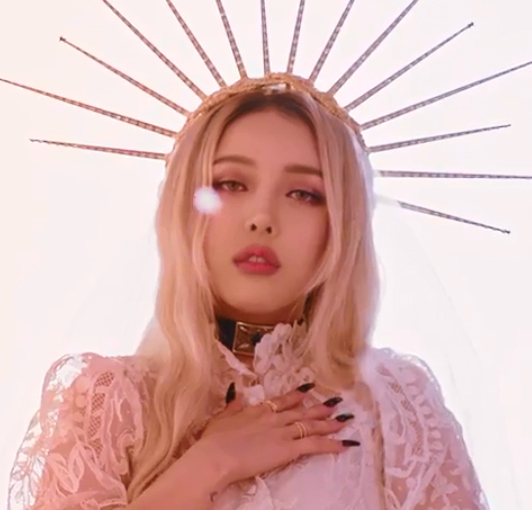 M.A.C se une a youtuber coreana e cria coleção de make inspirada no tarô