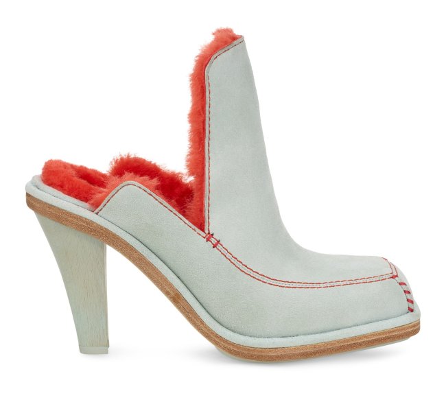 Ugg lança mule com salto e bico quadrado