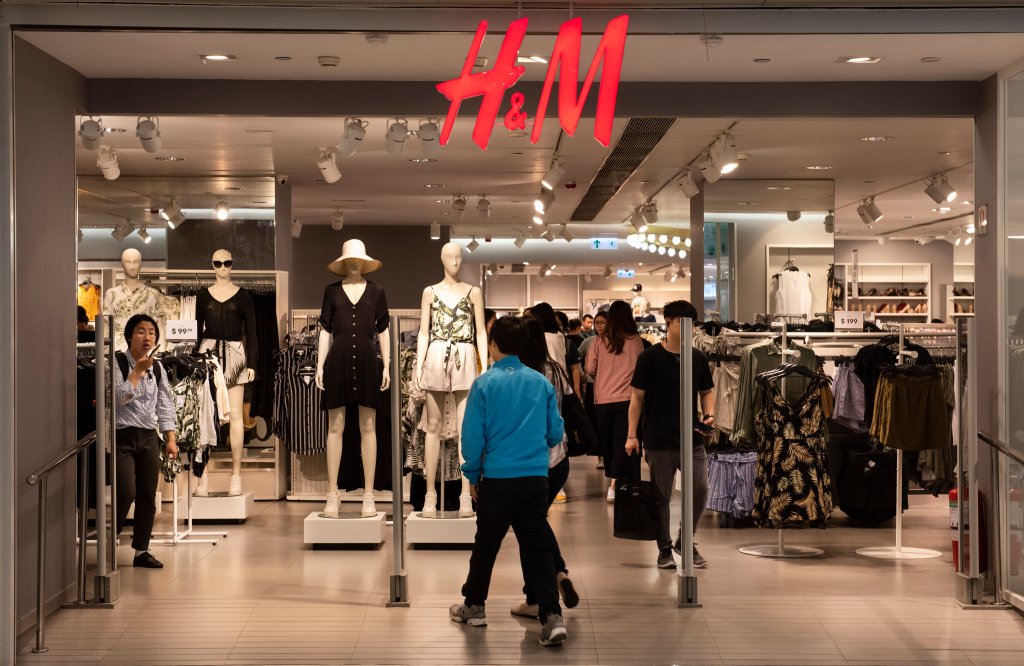 H&M suspende temporariamente a compra de couro brasileiro