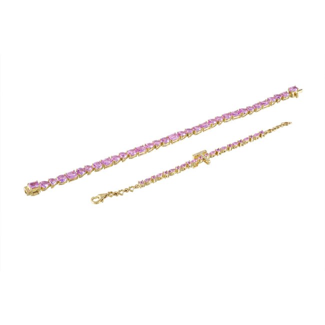 Khloe e True usam pulseira igual que custa mais de 50 mil reais