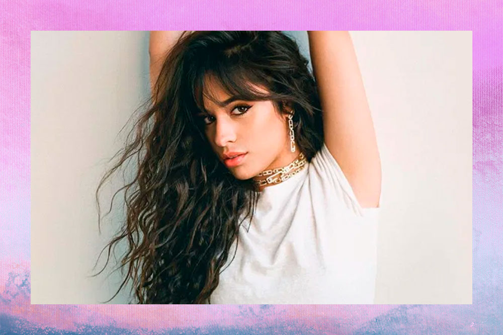 Novo visual! Camila Cabello está com os fios curtinhos pela 1ª vez