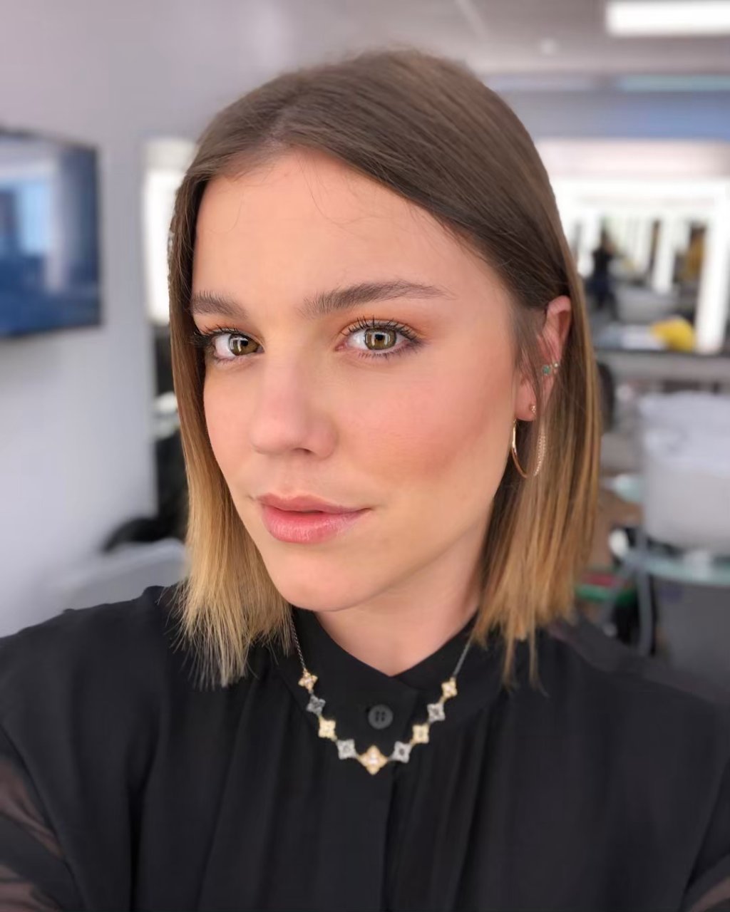 Alice Wegmann revelou como pediu seu namorado em namoro
