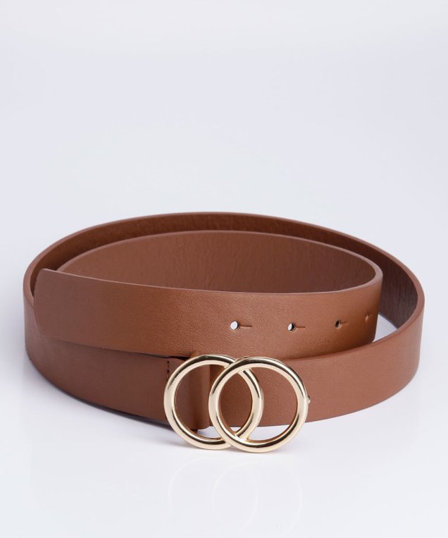 Cinto fivelas da Marisa (R$ 35,99*). Cinto fivelas da Marisa (R$ 35,99*).