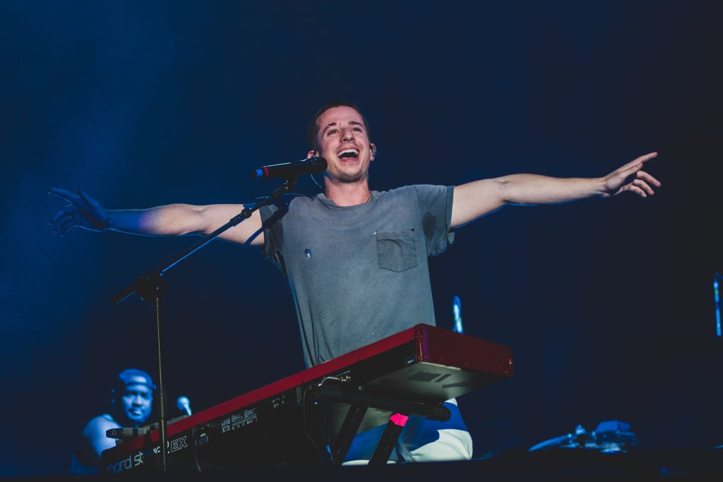 Charlie Puth fez show impactante e cheio de famosos no Rock in Rio