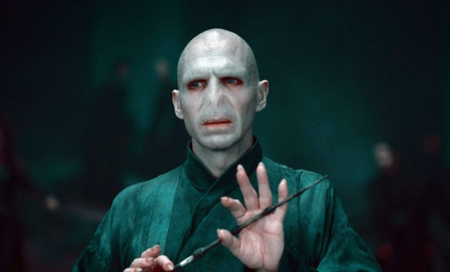 Descobrimos um detalhe importante da roupa de Voldemort em Harry Potter