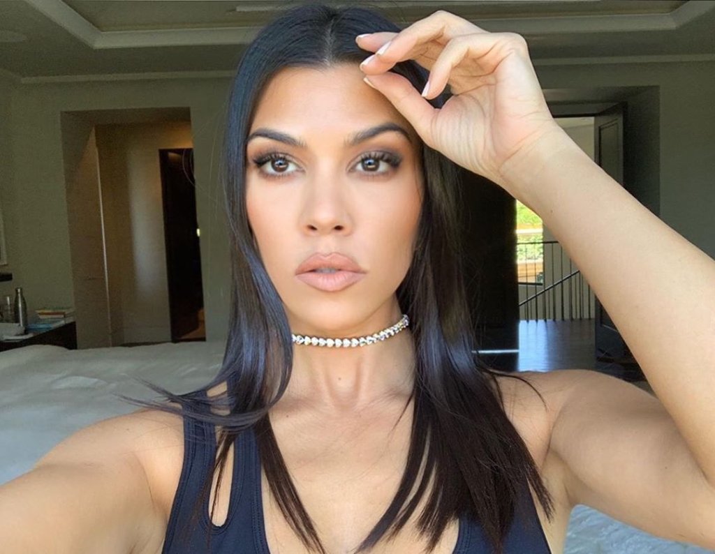Kourtney Kardashian dá pisão em pessoa que criticou cabelo de seu filho
