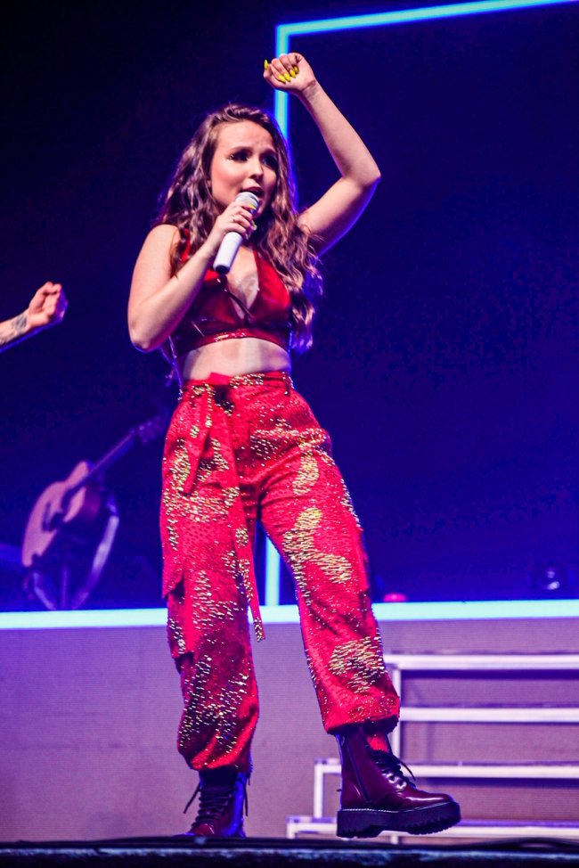 Larissa Manoela4