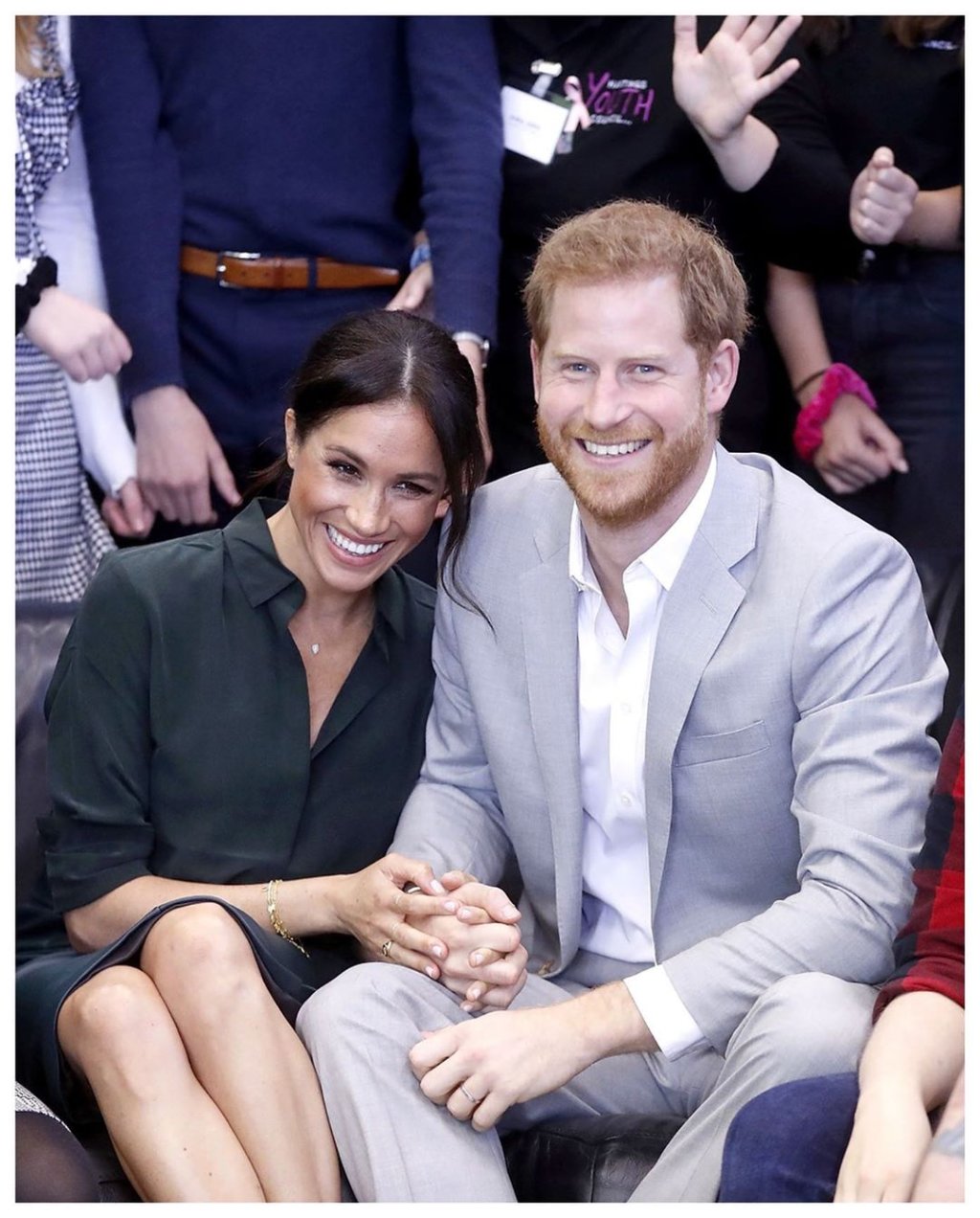 Príncipe Harry compara perseguição da mídia com Meghan Markle à de sua mãe