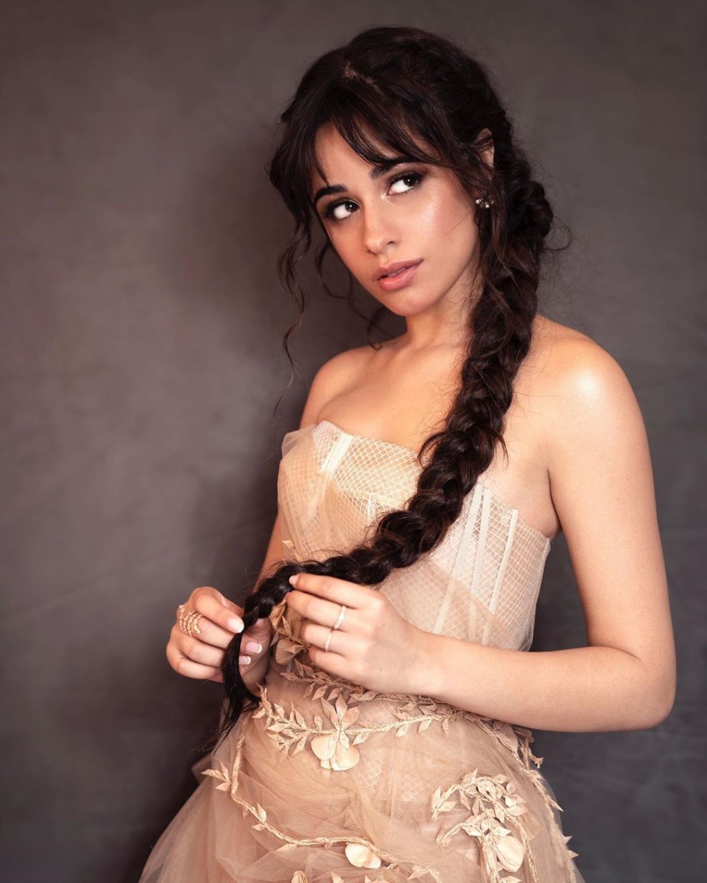 camila-cabello-american-music-awards