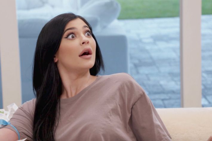 Kylie Jenner explicou por que seu dedo do pé tem formato ~estranho~