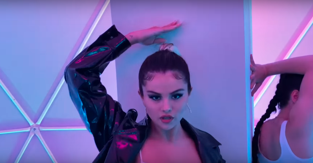 Selena Gomez divulga nome, capa e tracklist de seu terceiro álbum