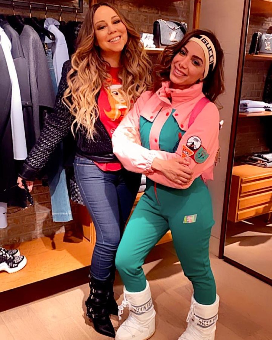 Anitta se emociona ao encontrar Mariah Carey ao acaso em loja