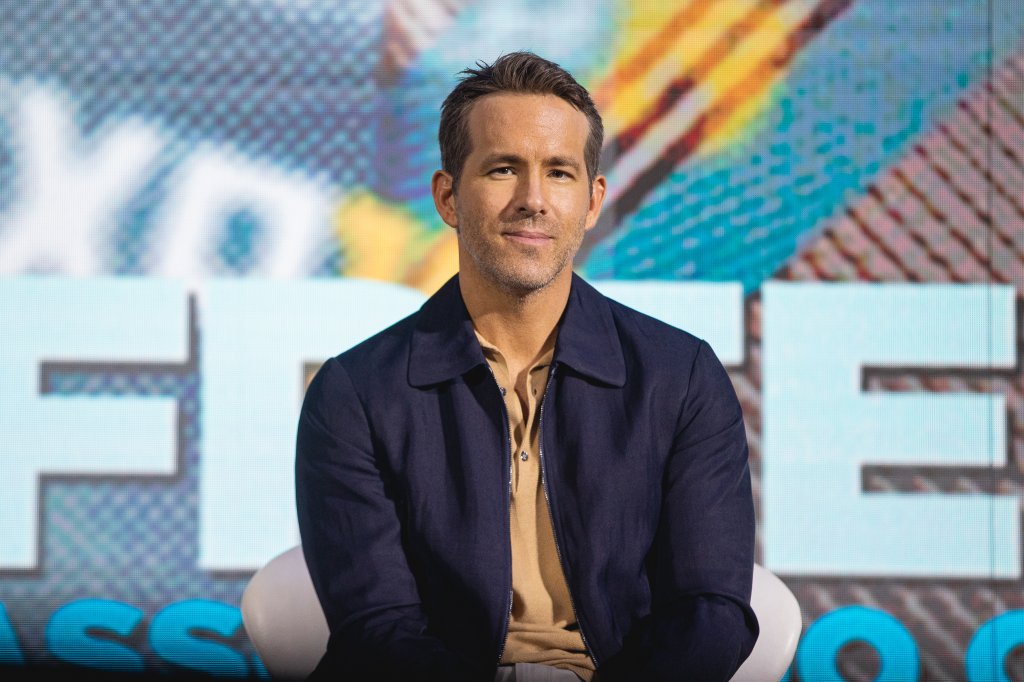 Ryan Reynolds fala pela primeira vez sobre incidente da grade na CCXP