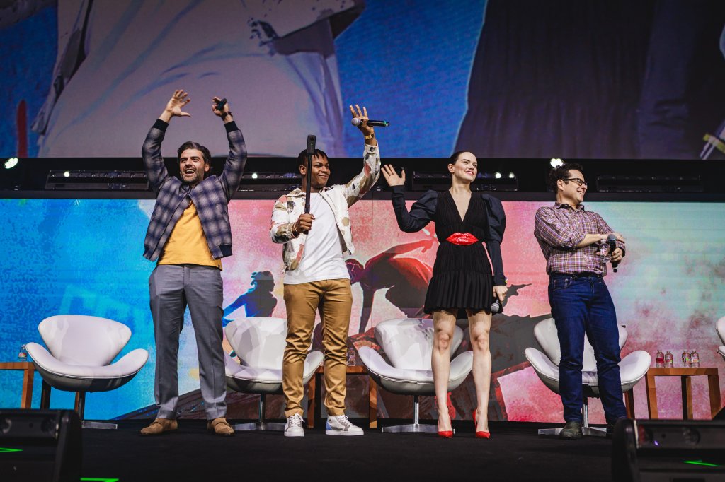 Painel de Star Wars tem momentos emocionantes e cenas exclusivas na CCXP