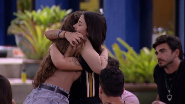 BBB20: Paz selada! Bianca Andrade e Rafa Kalimann se desculpam após treta