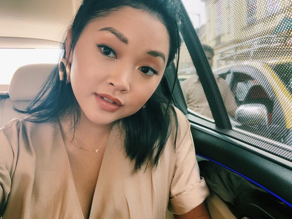 8 truques de estilo que aprendemos com a Lana Condor