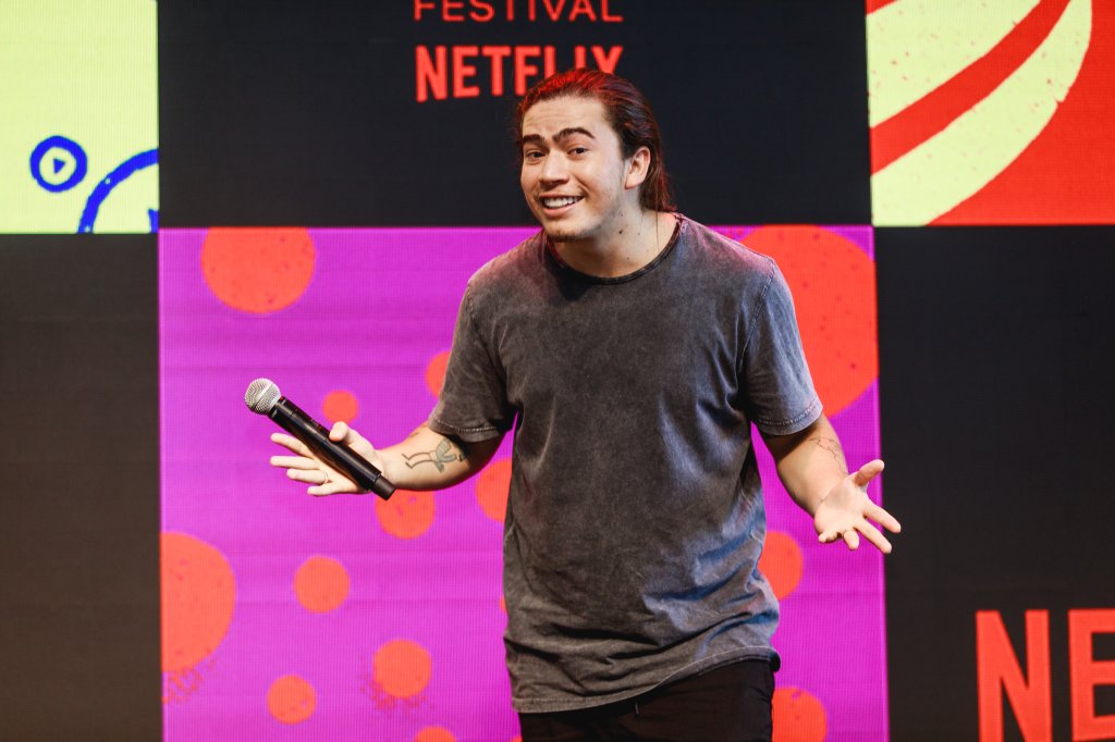 Whindersson Nunes promete novo show na Netflix em 2020