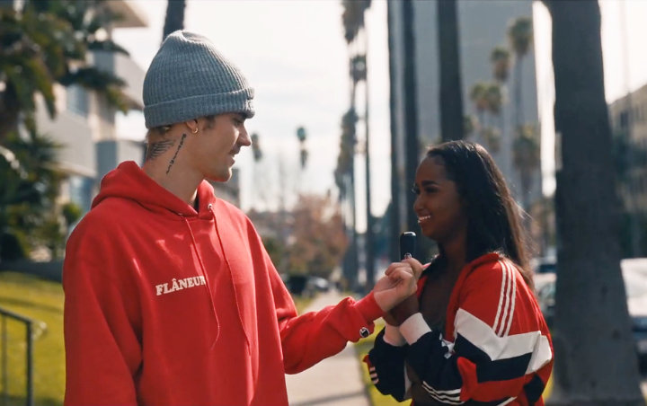 Justin Bieber lança clipe de Intentions, gravado em abrigo para mulheres