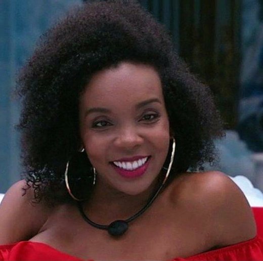 Thelma, do BBB20, sofre racismo nas redes: “Providências serão tomadas”