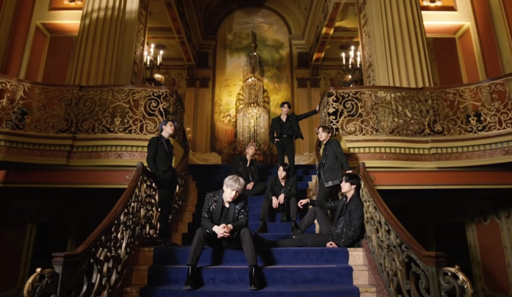 BTS surpreende fãs com novo mv de Black Swan