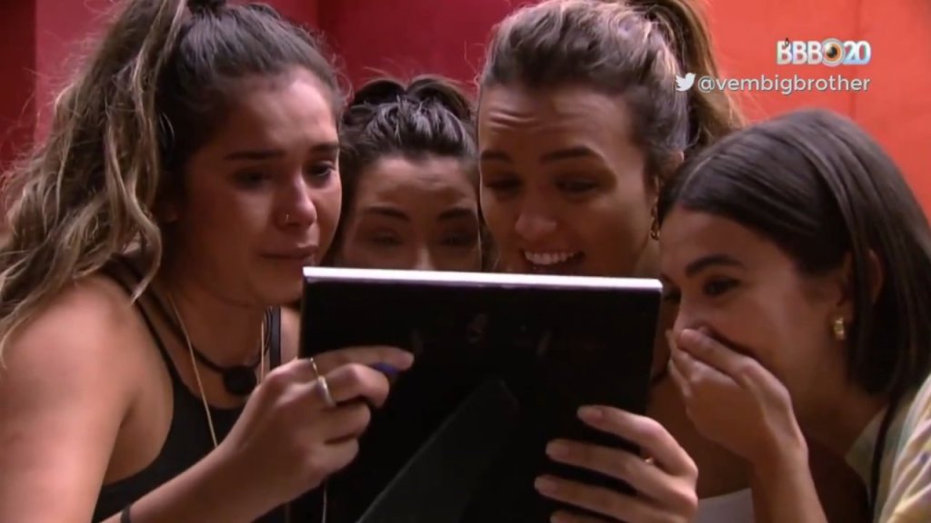 Família de Gizelly dribla BBB20 e Boninho se posiciona sobre expulsão dela