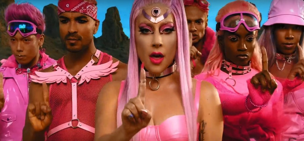 Lady Gaga revela data de lançamento de seu próximo álbum, Chromatica