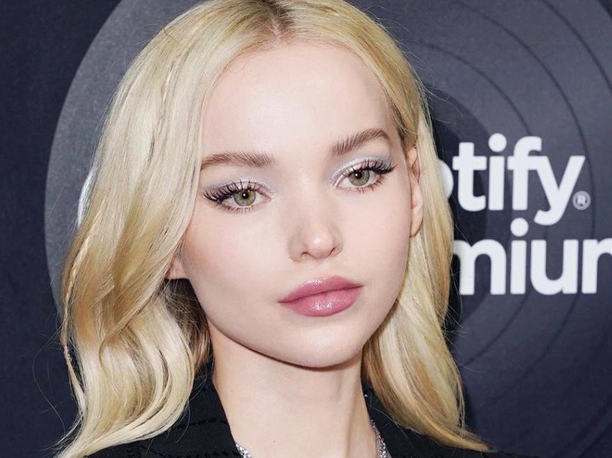 Você não vai acreditar na ~previsão~ feita por Dove Cameron em 2013