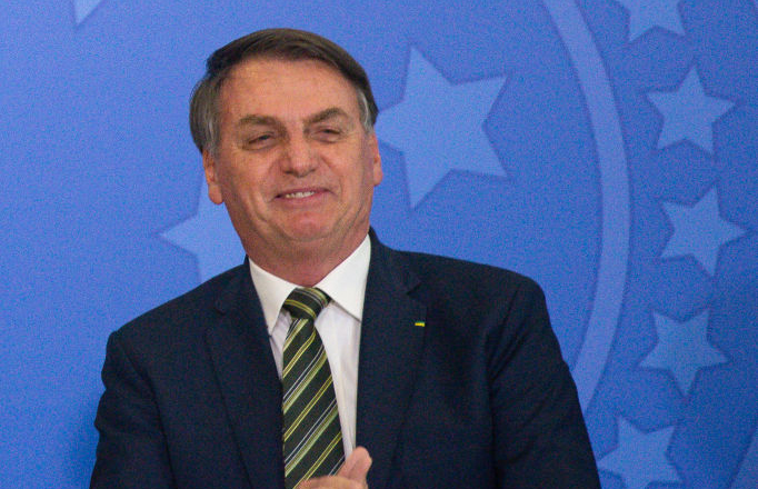 Bolsonaro acusa OMS de estimular masturbação e homossexualidade infantil