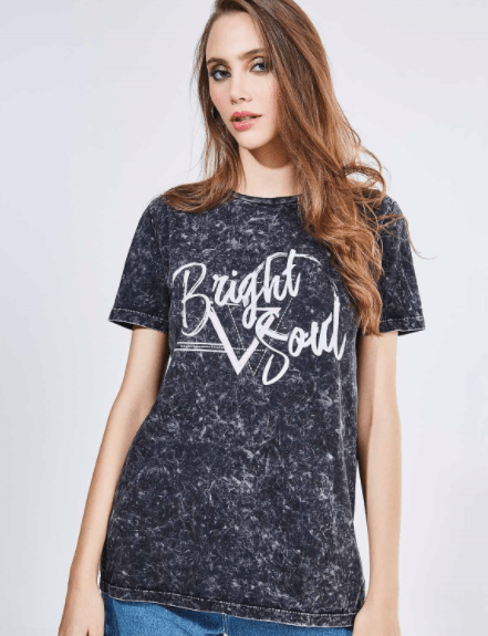 Camiseta "Bright Soul" da Youcom (R$ 69,90*)