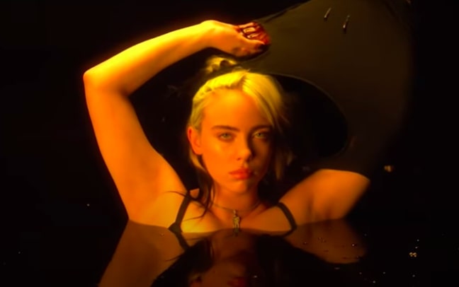 Em vídeo, Billie Eilish traz mensagem necessária sobre body shaming