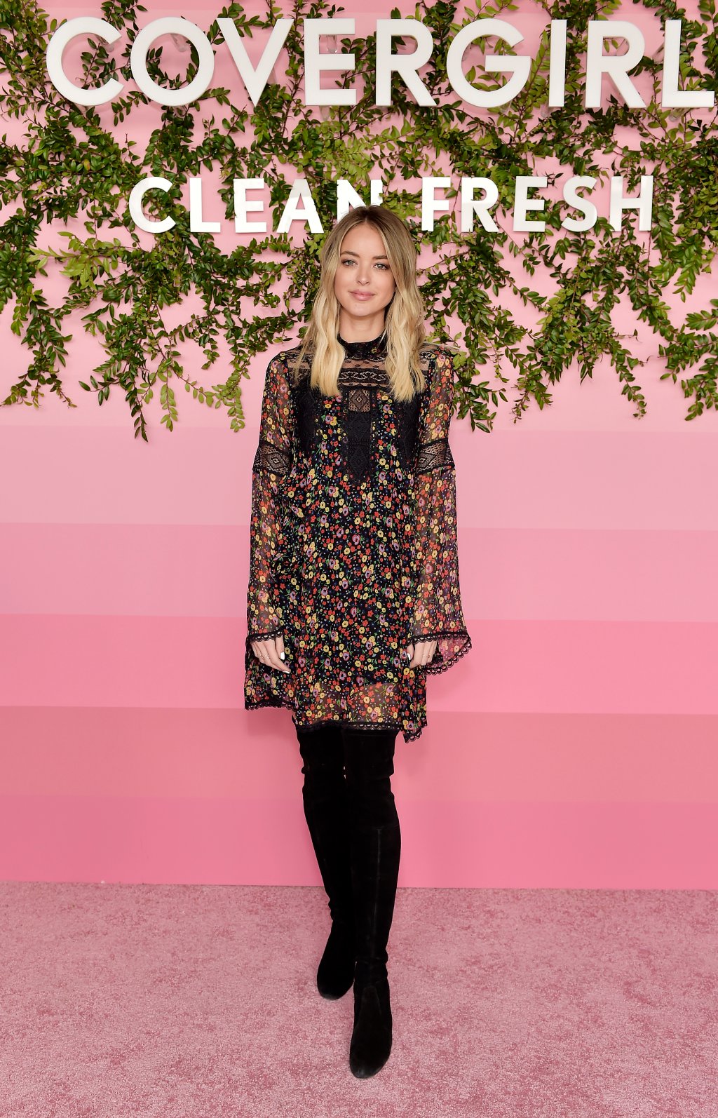 Look do Dia: Kaitlynn Carter investiu em produção boho com vestido floral