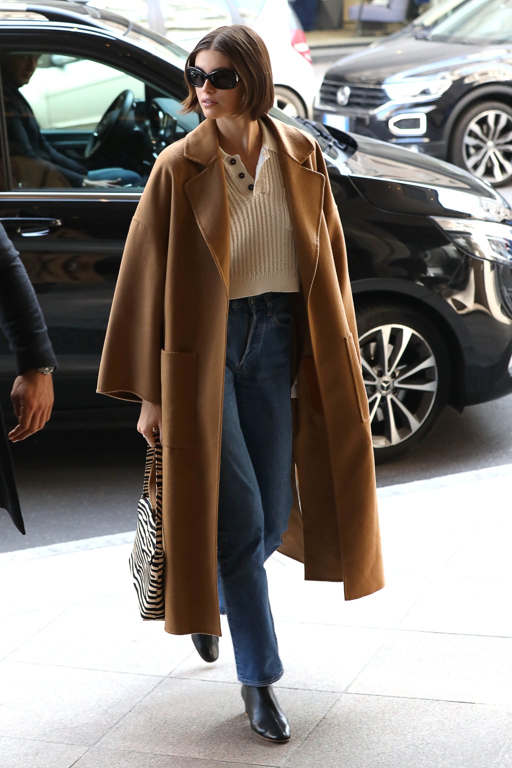 Look do Dia: o visual básico da Kaia Gerber é perfeito para o outono