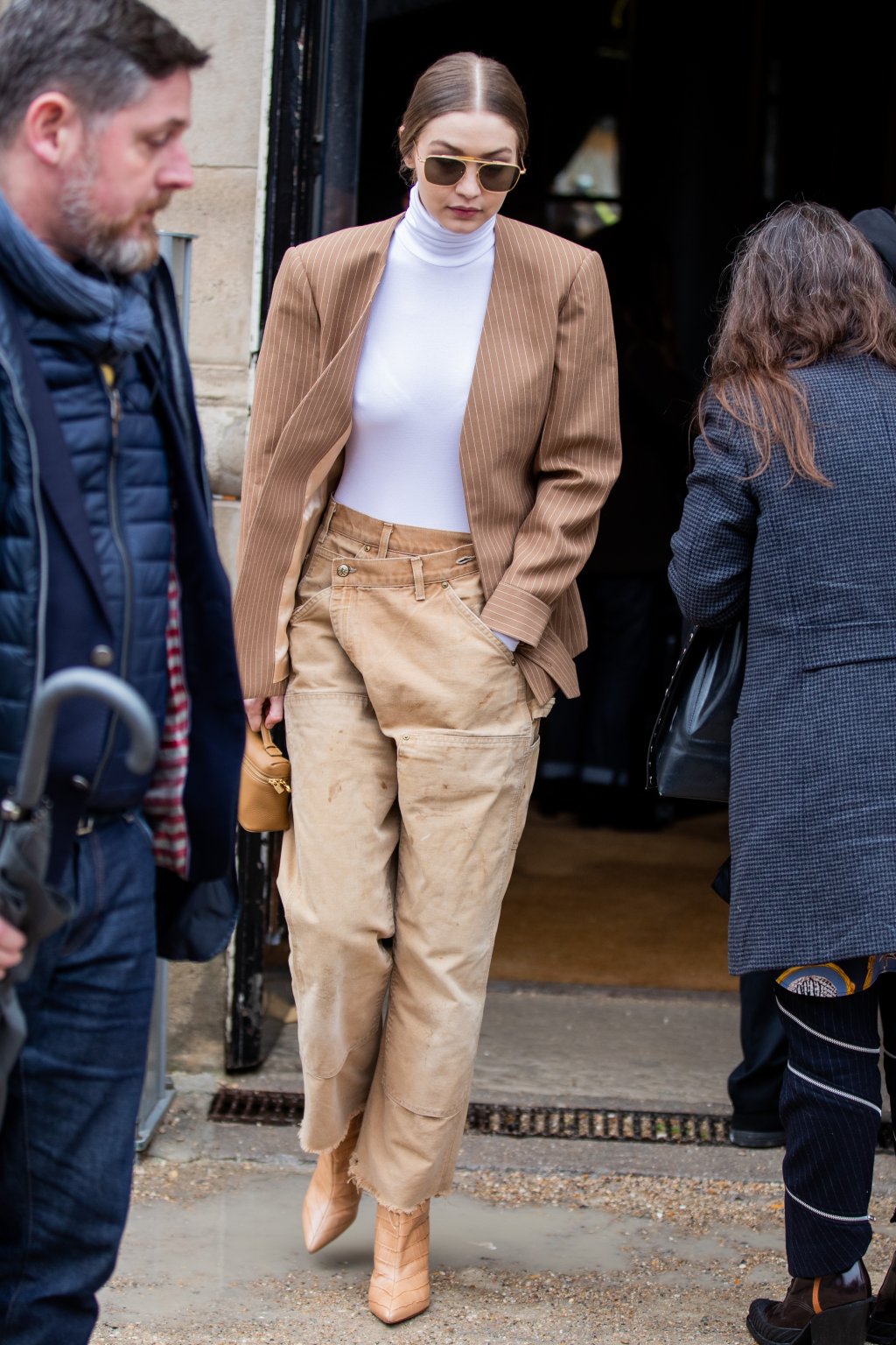 Look do Dia: a cor do momento é protagonista deste visu da Gigi Hadid