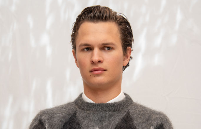 Ansel Elgort rebate acusação de estupro: “relação legal e consensual”