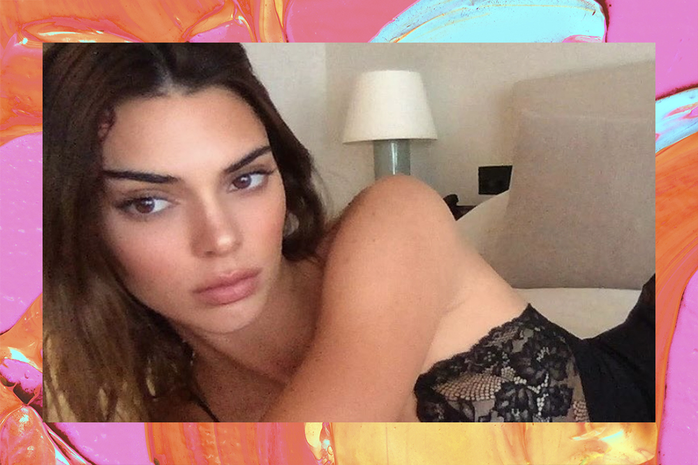 Kendall Jenner fez sobreposição estilosa que vai bombar no outono-inverno