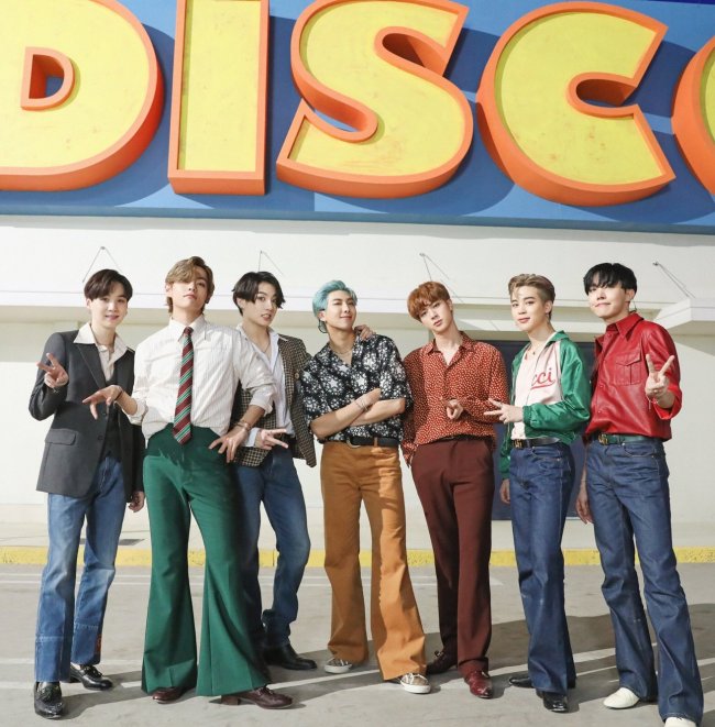 bts-clipe-dynamite-look-gucci
