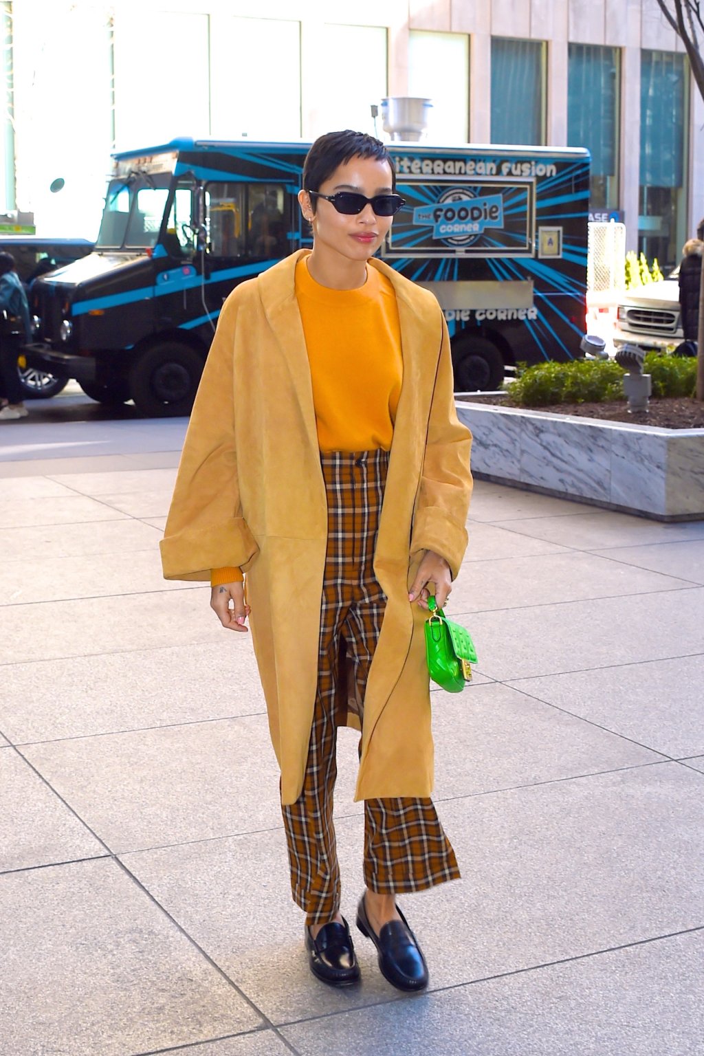 Look do Dia: esta produção vintage da Zoë Kravitz é básica e estilosa