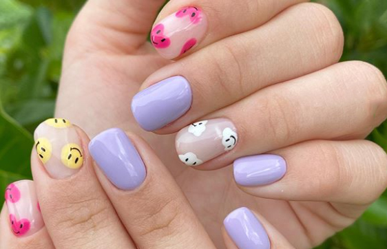 Make, cabelo e unhas: o lavanda estará em todo lugar nas próximas estações