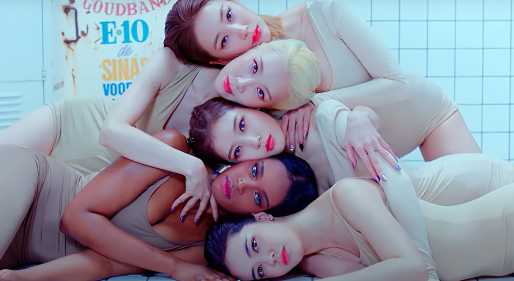 Brasileira faz estreia no novo grupo de K-pop BLACKSWAN