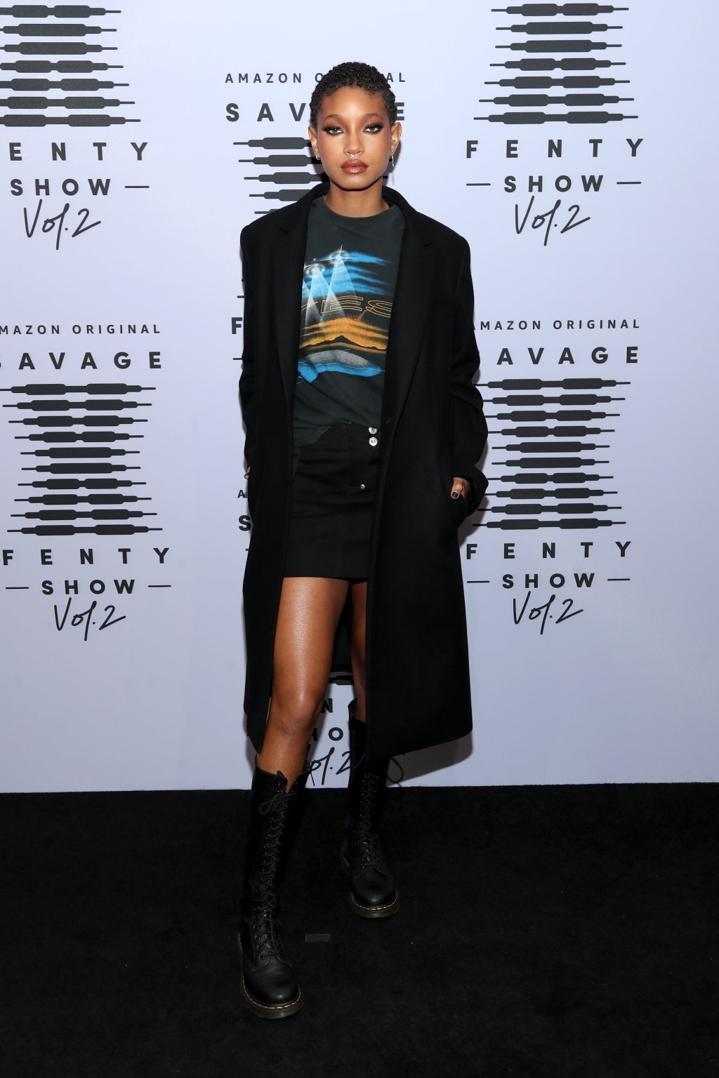 Look do Dia: Willow Smith toda de preto na maior vibe ~gótica suave~