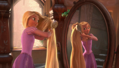 Conheça a adolescente com cabelo mais comprido do mundo – e veja a medida