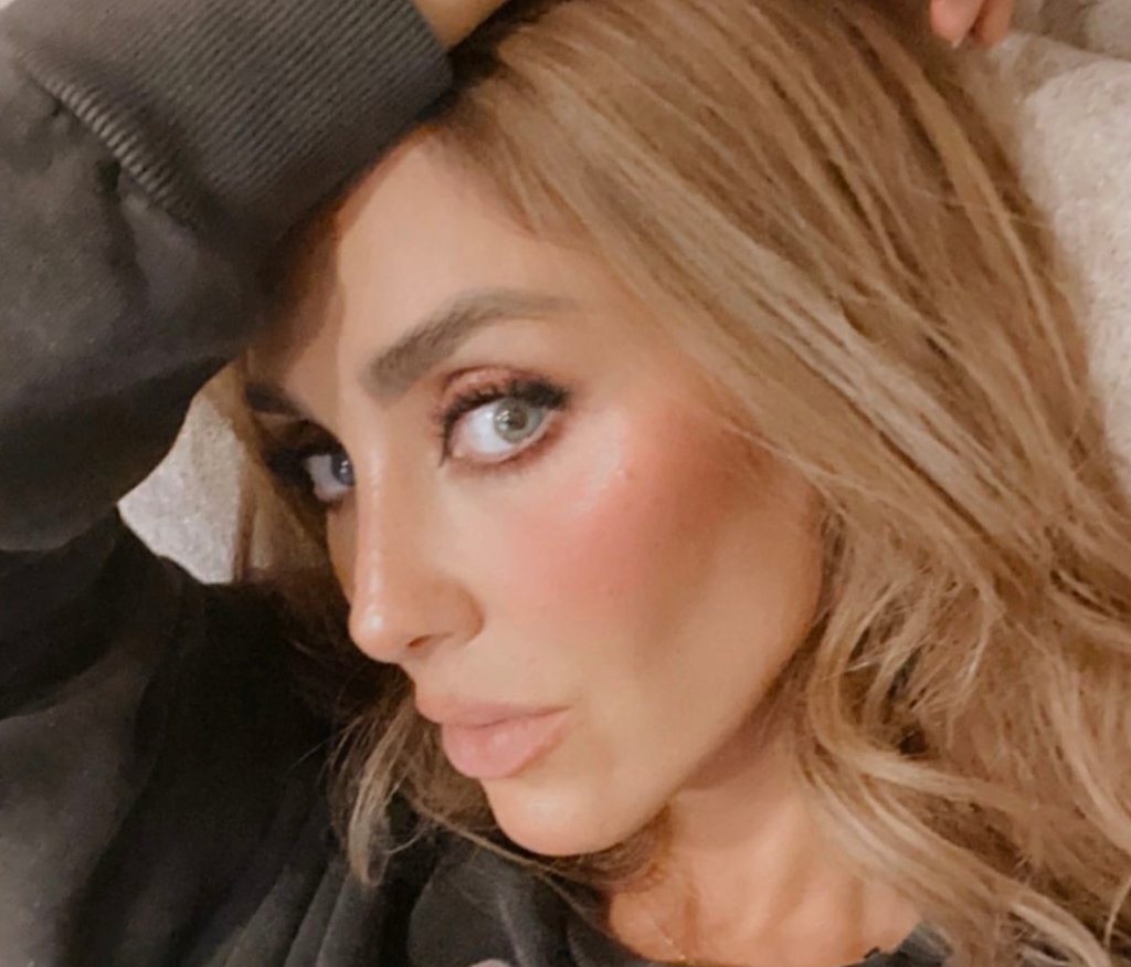 Internet pira ao ver Anahí usar paleta de sombra inspirada em Mia Colucci