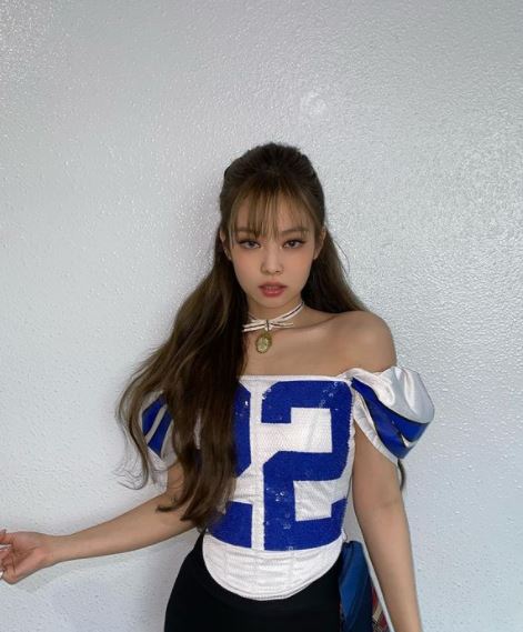 BLACKPINK: fãs se revoltam após Jennie ser chamada de gorda por jornalista