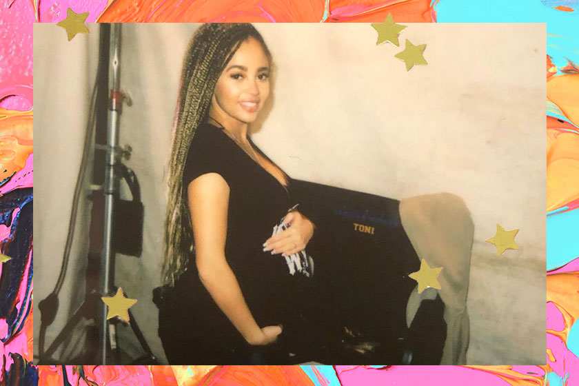 Vanessa Morgan revela significado do nome do seu filho