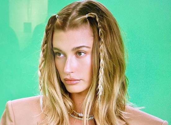 Hailey Bieber revela que se arrependeu de fazer esta tatuagem